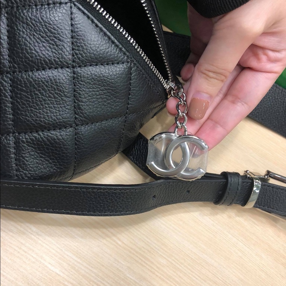 ❌❌SOLD❌❌Chanel staff uniform beltbag/bum bag - Picture 4 of 4